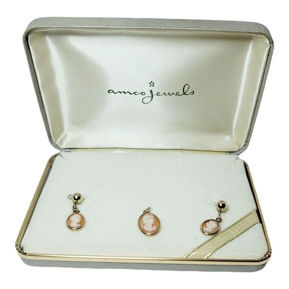 VINTAGE AMCO JEWELS 14K GOLD OVERLAY GEUINE CAMEO PENDANT SCREW BACK EARRING SET - Picture 2 of 10